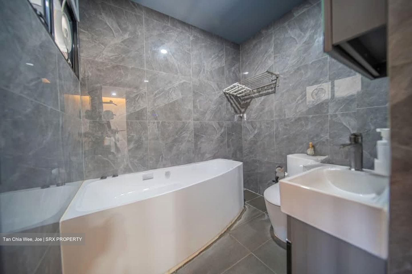 Blk 254 Kim Keat Avenue (Toa Payoh), HDB Executive #587961571